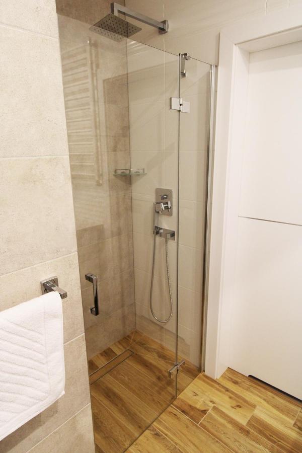 Aqua Apartments Sunset เรดา ภายนอก รูปภาพ